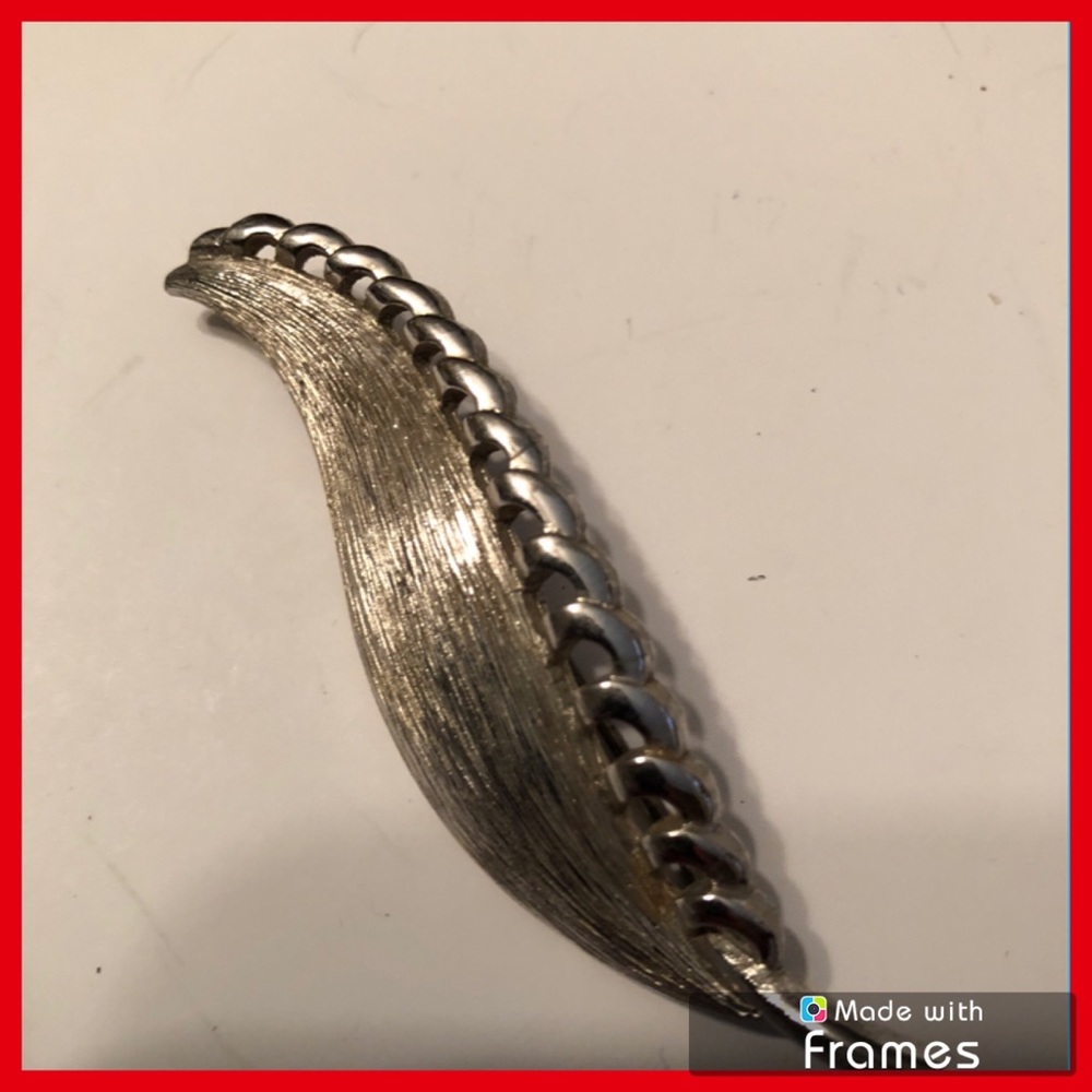 Vintage Monet brooch